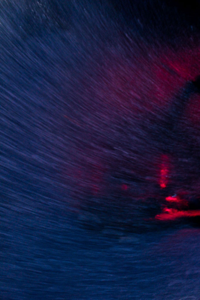 verschwommene Lichter in pink und blau